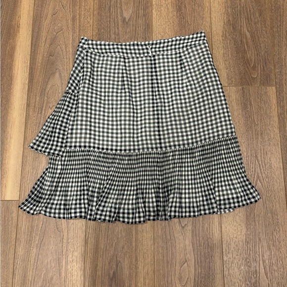 Ann Taylor Gingham Print Asymetrical Ruffle Pleated Skirt - Picture 2 of 5
